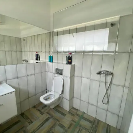House Toto * Navodari